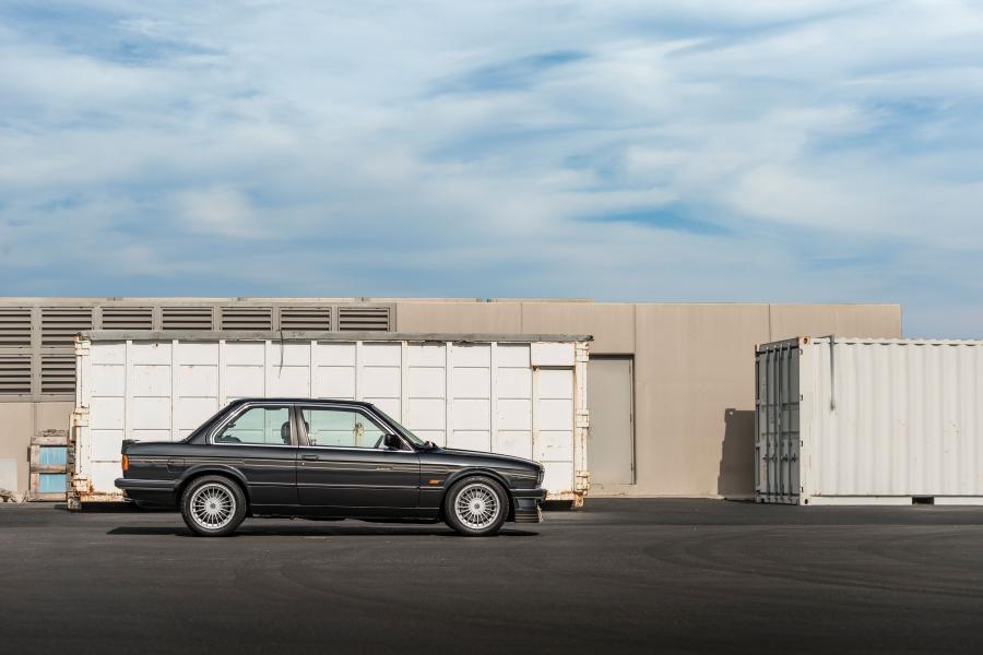  Alpina B6 2.7 Coupe (E30) 1984 года  (JP) (фото 8 из 12)